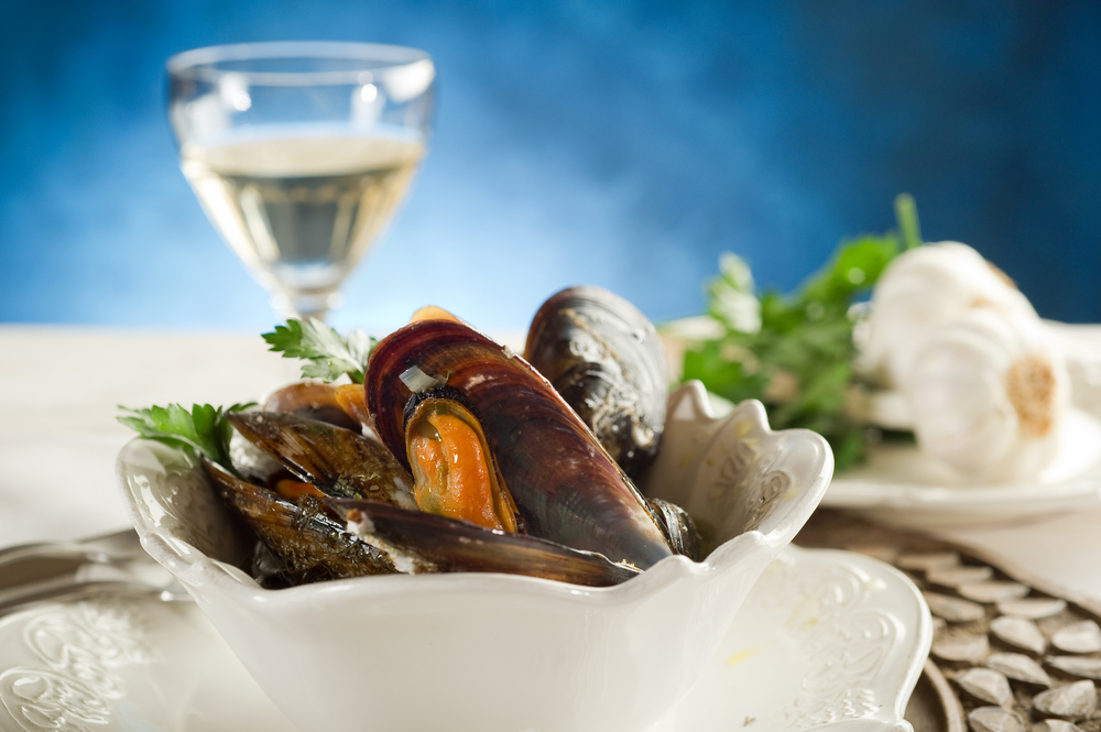 Seafood and wine pairing that takes the cake!