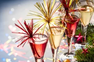 Dainty New year cocktails to paint your heart red and white